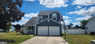 37 Huckleberry Ave, Sicklerville, NJ 08081