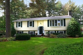 20 Heinrick Cir, Queensbury, NY 12804