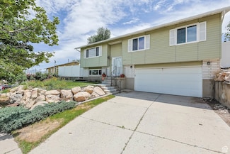 5327 Mountain Men Dr S, Kearns, UT 84118