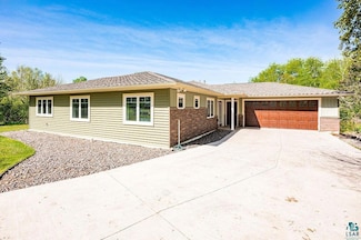 3825 Kenroy Rd, Hermantown, MN 55811
