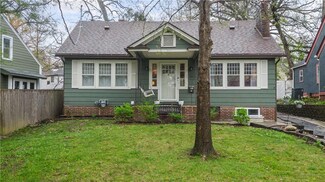 3830 Lanewood Dr, Des Moines, IA 50311