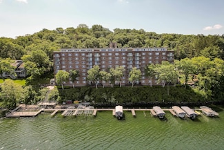 3100 Lake Mendota Dr Unit 602, Madison, WI 53705