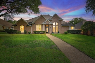 1521 Treeline Dr, Desoto, TX 75115