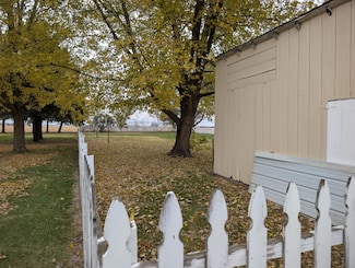 601 W Gordon St, Francesville, IN 47946