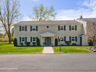 144 Cedarview Ln Unit 144, Watervliet, NY 12189