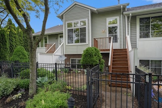 302 Northeast Crossing, Holland, MI 49423