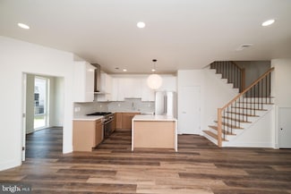 19 Lincoln Ct Unit 201, Princeton, NJ 08540