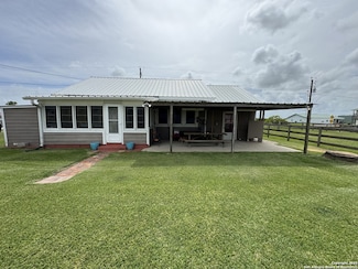 549 Marshall Johnson Ave S, Port Lavaca, TX 77979
