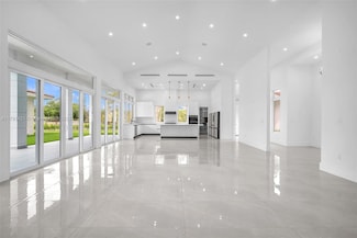 7900 SW 70th St, Miami, FL 33143