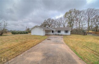 181 Twin Lakes Dr, Natchitoches, LA 71457