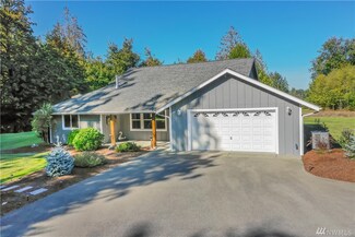 7851 E Grapeview Loop Rd, Allyn, WA 98524
