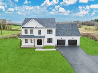 42 East St, Granby, MA 01033