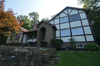 2576 Wexford Run Rd, Wexford, PA 15090