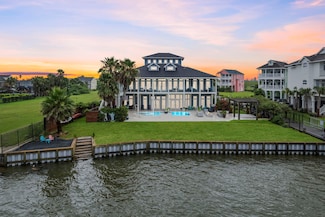 1026 Lillian Ln, Galveston, TX 77554