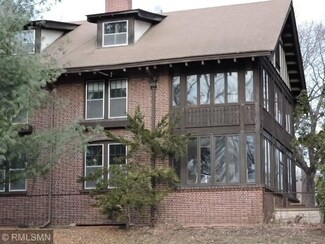 370 Mississippi River Blvd N, Saint Paul, MN 55104