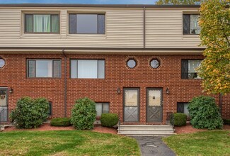67 Sterling Ln Unit 67, Haverhill, MA 01835
