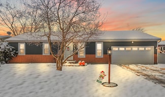 1407 Peachtree Dr, Valparaiso, IN 46383