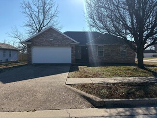 3620 W Page St, Springfield, MO 65802