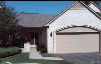 7355 Sherwood Creek Ct, West Bloomfield, MI 48322