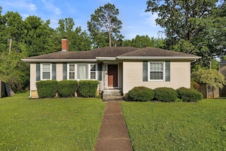 1384 James St, Florence, AL 35630