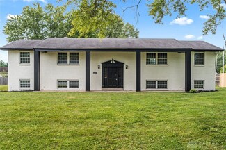 2582 Valdina Dr, Beavercreek, OH 45434