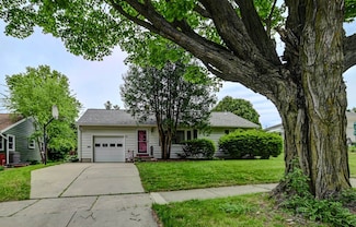 613 Anthony Ln, Madison, WI 53711
