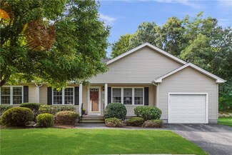 37 Carriage Dr, Warwick, RI 02886