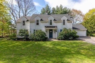 555 Salisbury St, Worcester, MA 01609