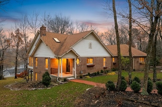 20074 Ravenda Dr, Lawrenceburg, IN 47025