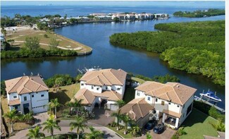 1120 Seagrape Dr, Ruskin, FL 33570