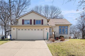 3613 SE 19th St, Des Moines, IA 50320