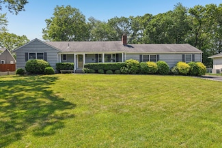 1824 Spur Dr S, Islip Terrace, NY 11752