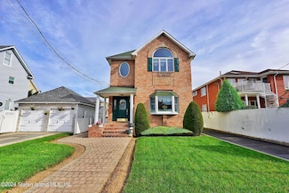 97 Auburn Ave, Staten Island, NY 10314