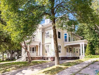 2215 E Superior St, Duluth, MN 55812
