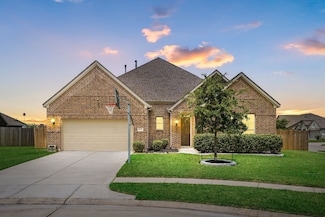 9207 Franklin Dr, Baytown, TX 77523