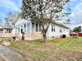 1414 R St, Bedford, IN 47421