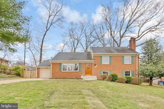 8803 Willowridge Ln, Annandale, VA 22003