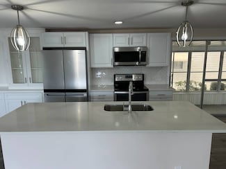 12 Iguana Ct, Fort Myers, FL 33908