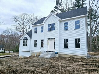 1 Flint Locke Ln, Medfield, MA 02052