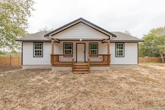 1123 Ainsworth St, Gonzales, TX 78629