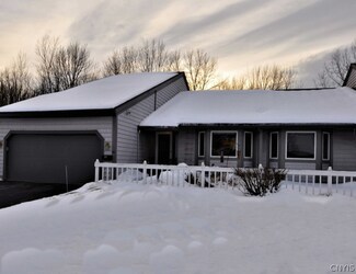26 Parkington Cir, East Syracuse, NY 13057