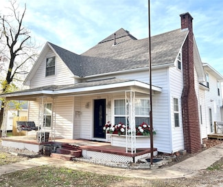 318 N Hinckley St, Holdenville, OK 74848
