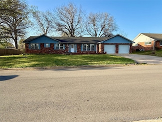 4506 Denison St, Muskogee, OK 74401