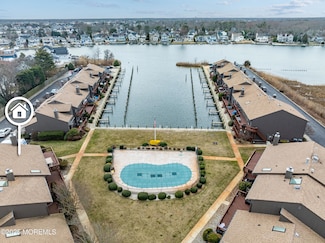 18 Sea Point Dr, Point Pleasant Boro, NJ 08742