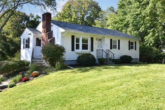 322 Maple Ave, Swansea, MA 02777