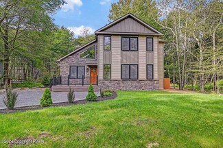 5447 Woodland Ave, Pocono Pines, PA 18350