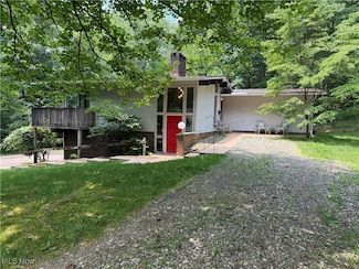 126 Stony Creek Dr, Millersburg, OH 44654