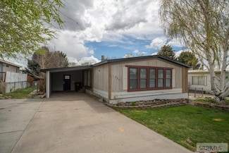 557 Albatross Dr, Chubbuck, ID 83202