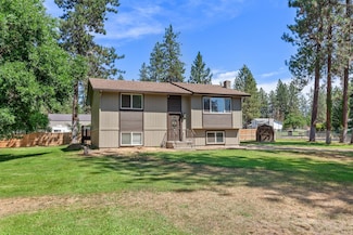 11472 W Tamarac Ln, Nine Mile Falls, WA 99026