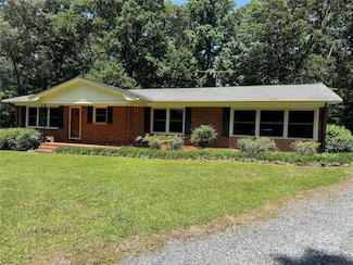34393 Springdale Dr, New London, NC 28127